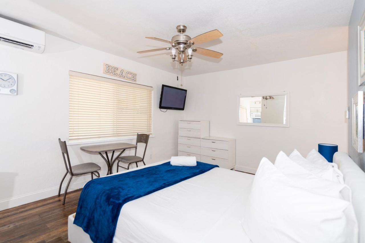 Tropic Isle Boutique Hotel Hollywood Exterior photo